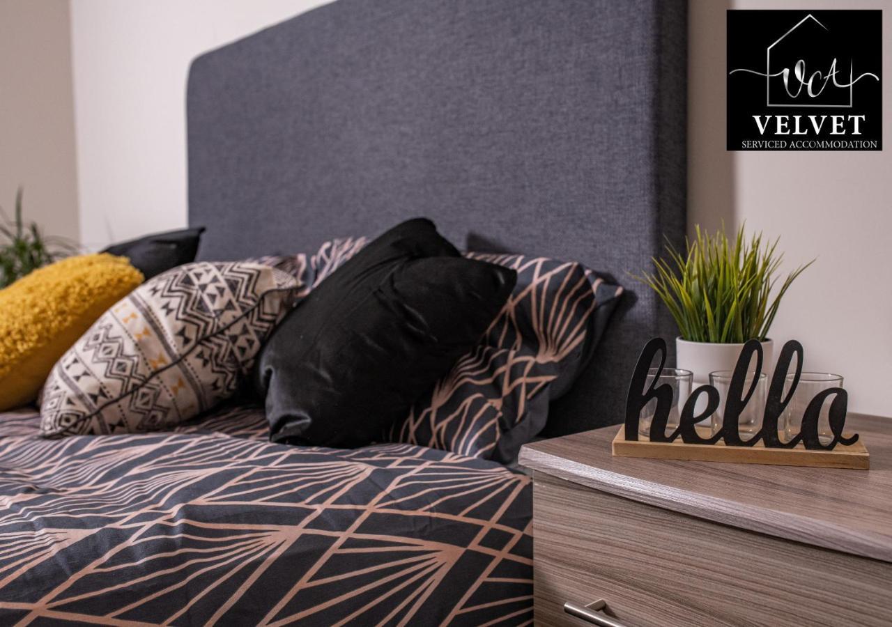 1 Bed House , Free Wifi,Free Parking,Leasure,Business Appartement Swansea Buitenkant foto